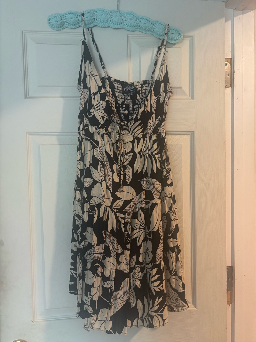 Black & Cream Leaf-Print Sundress